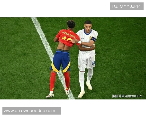 足球明星镜头前的魅力瞬间展现与背后故事揭秘