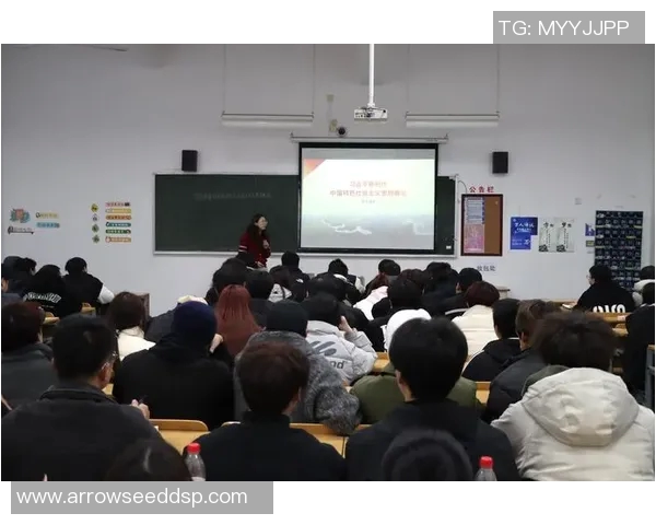 篮球明星杨铮的成长历程与职业生涯全景解析 篮球明星杨铮的成长历程与职业生涯全景解析